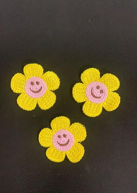 quality 5 * 5CM Crochet Flower Handmade Embroidered Sunflower Patches for Hat and Bag Garments Accessories factory
