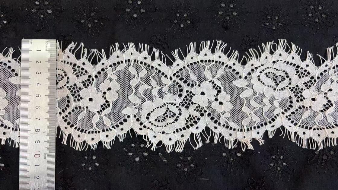 Quality Elegant Vintage Sexy Stylish Floral French Eyelash Chantilly Lace Trims Edge Strips Eco-Friendly Bags Accessories factory