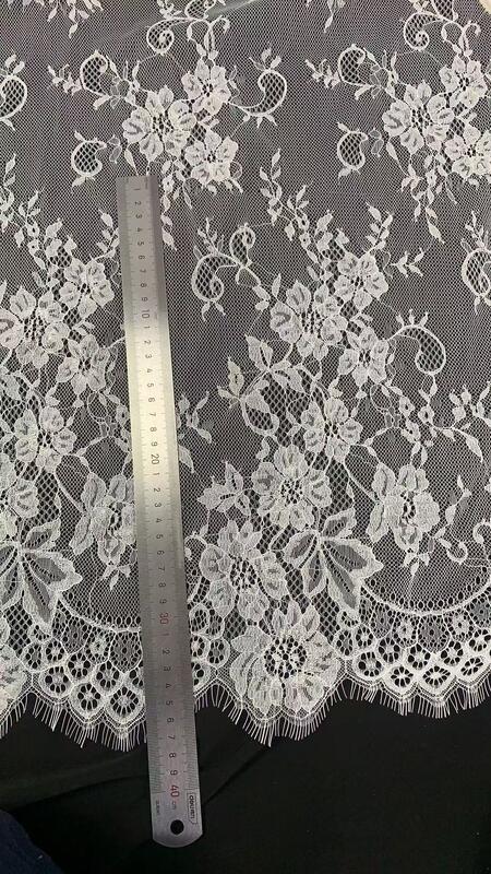 quality Wholesale Price Pure White Chantilly Eyelash Lace Fabric Personalized Polyester Lace Without Elasticity factory