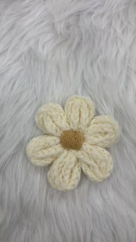 Quality Handmade 3D Knit Flower Puff Patches for Ladies DIY Embroidery Crochet Cotton Thread for Cardigan Sweaters and Hats factory