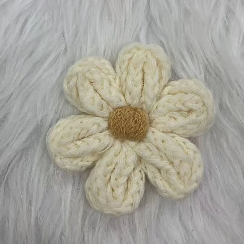 Quality Colorful Crochet Yarn Small Flowers Imitating Flower Accessories Handmade Clothing Bag Hat Hair Clip Decoration Handmade Flowers factory