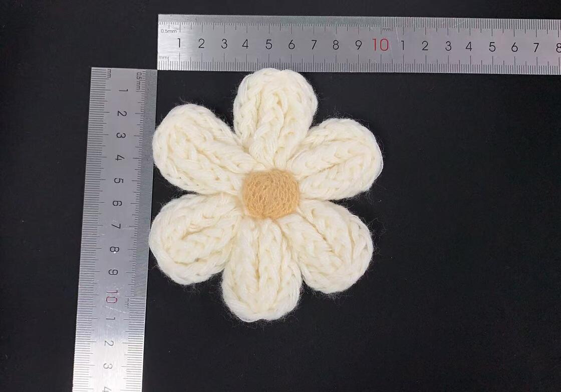Quality Colorful Crochet Yarn Small Flowers Imitating Flower Accessories Handmade Clothing Bag Hat Hair Clip Decoration Handmade Flowers factory
