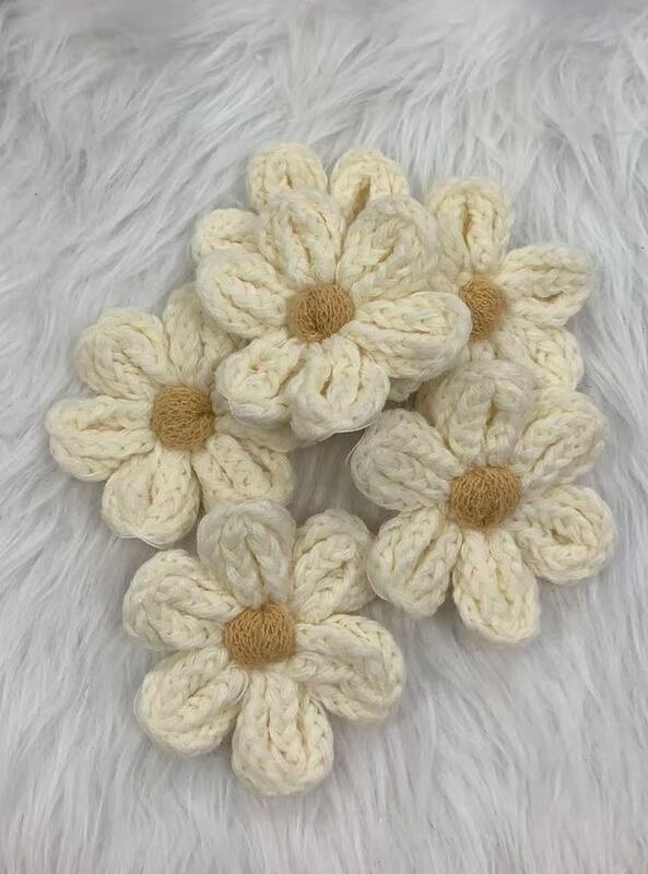 Quality Colorful Crochet Yarn Small Flowers Imitating Flower Accessories Handmade Clothing Bag Hat Hair Clip Decoration Handmade Flowers factory