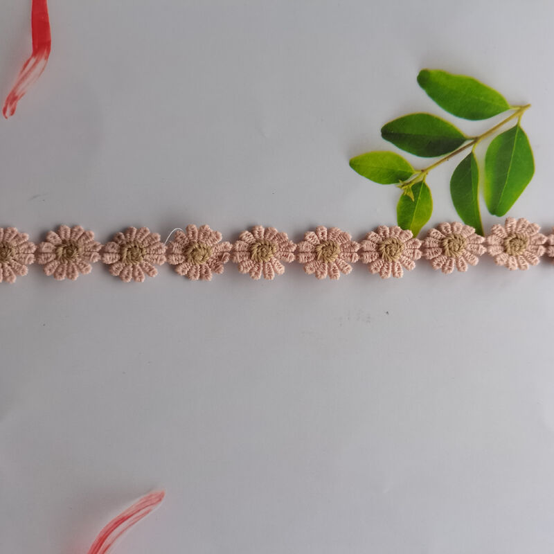 Quality 1.5cm French Lace Daisy Flower Water Soluble Embroidery Trim for Children's Dresses Shoes & Bags Decoration factory