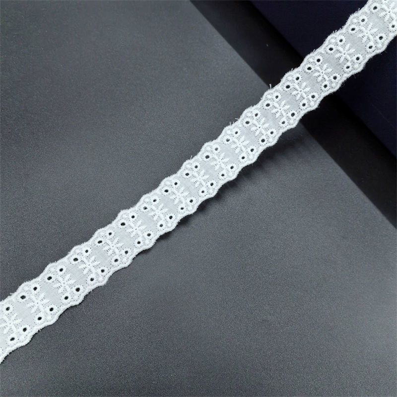 Quality 3.8 Inches Wide Cotton Lace Trim with Scalloped Edge and Floral Pattern for Dress Garment DIY factory