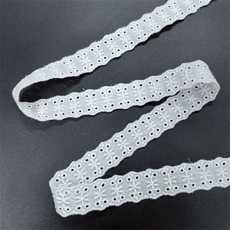 Quality 3.8 Inches Wide Cotton Lace Trim with Scalloped Edge and Floral Pattern for Dress Garment DIY factory