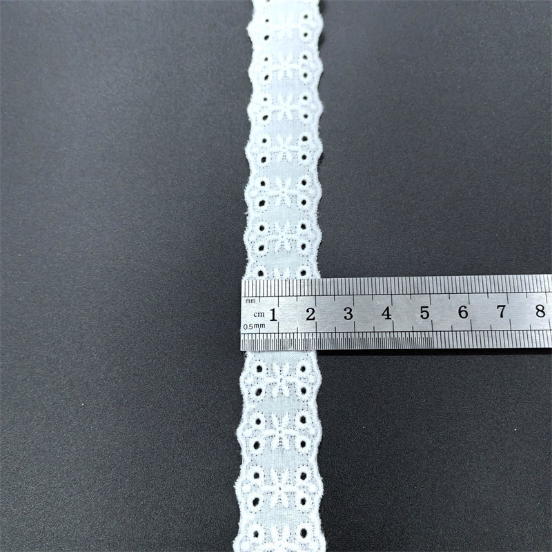 Quality 3.8 Inches Wide Cotton Lace Trim with Scalloped Edge and Floral Pattern for Dress Garment DIY factory