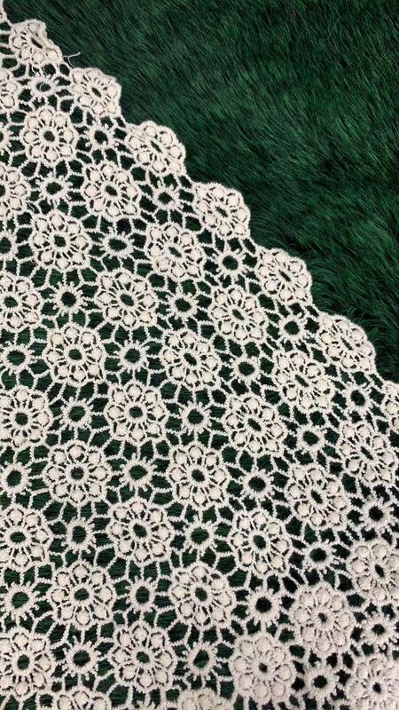 Quality COTTON Eco-Friendly Luxury Vintage Daisy Floral Guipure Embroidery Lace Trim Fabric for Wedding Dresses & Home Decor factory