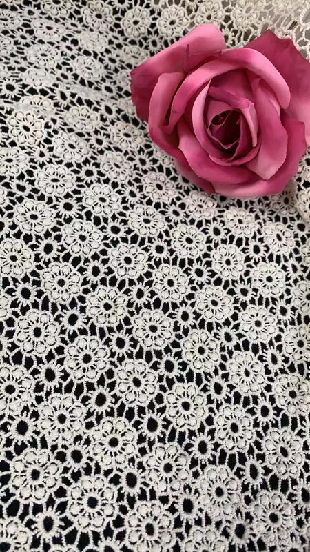 Quality COTTON Eco-Friendly Luxury Vintage Daisy Floral Guipure Embroidery Lace Trim Fabric for Wedding Dresses & Home Decor factory