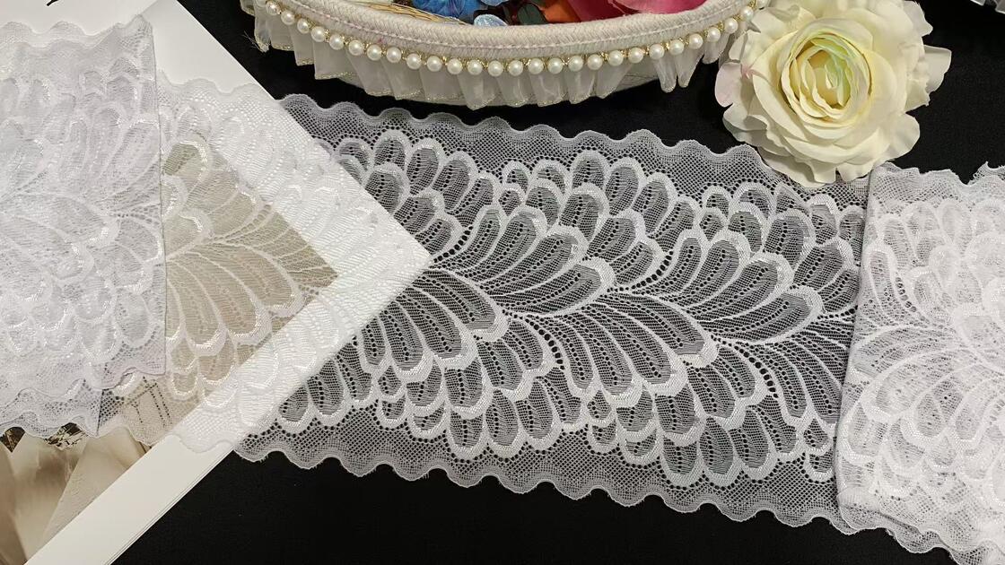 Quality 19CM Wide Stretch White Lace Trim A1Z018 Peacock Feather Pattern Elastic Lace For Lingerie Nightgown Dress Decoration factory