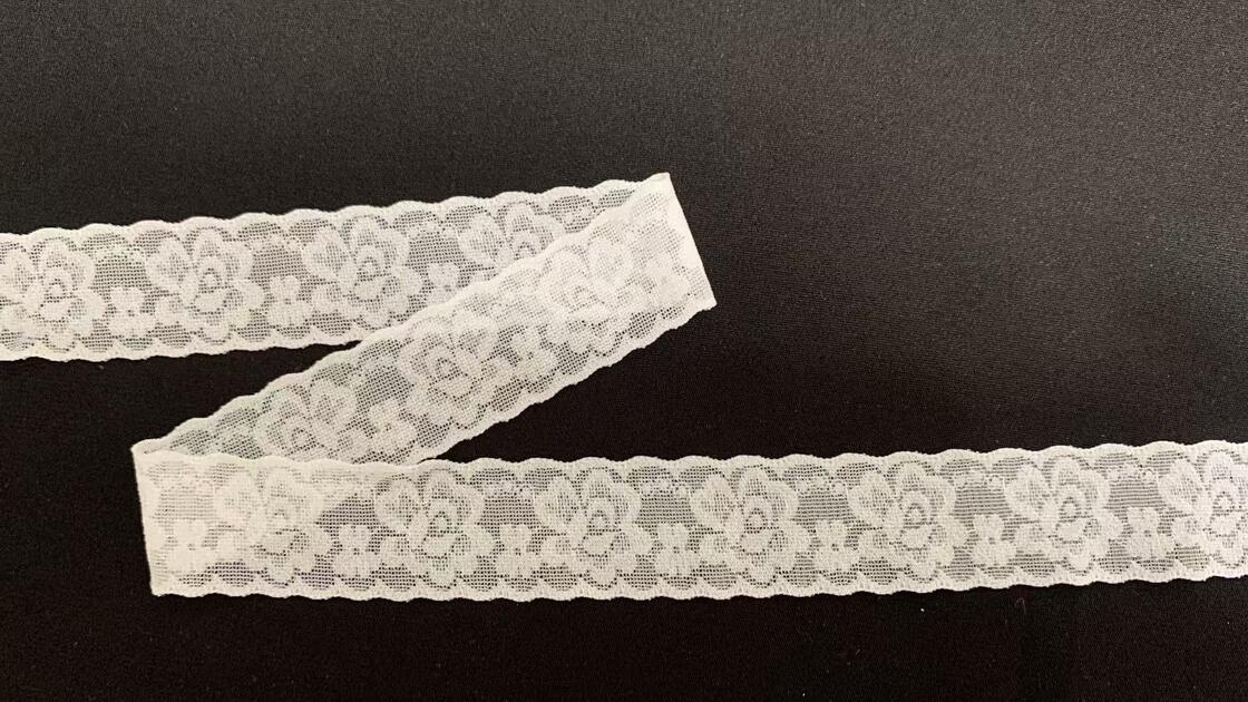 Quality 2.5cm Width Elastic Lace Trim with Tiny Flower Motif and High Elasticity for Undergarment Decoration factory