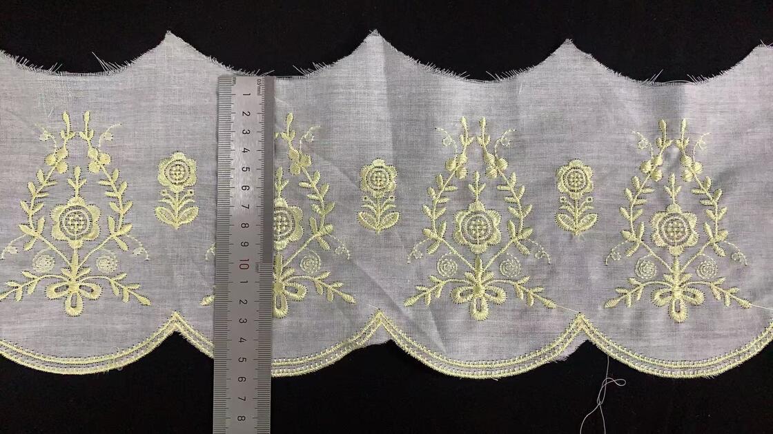 Quality 100% Cotton Soft  Eyelet chicken Embroidery Lace Trim Gold Thread Floral Embroidery Scalloped Lace Edging for Ladies Apparel factory