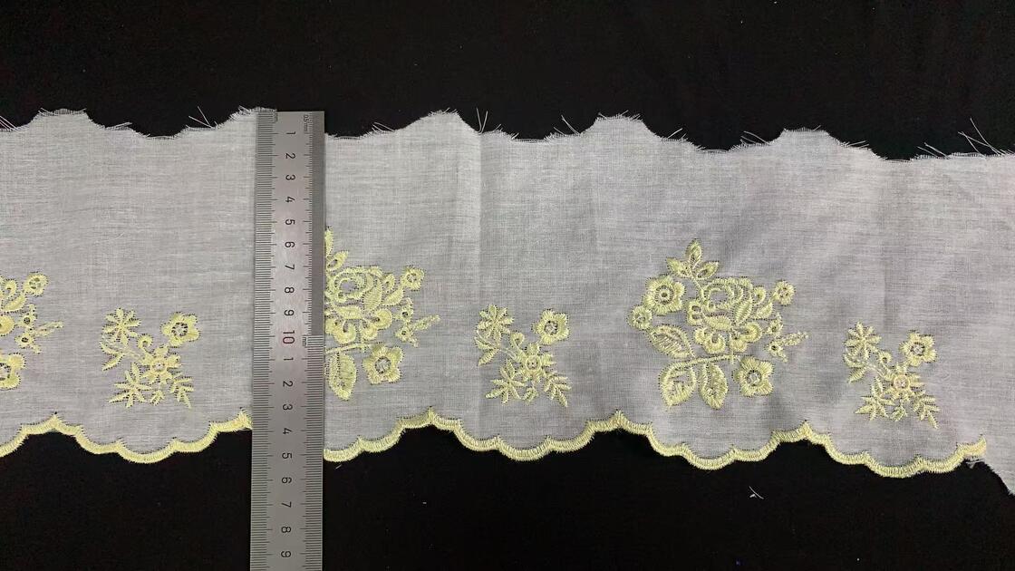 Quality 100% Cotton Soft  Eyelet chicken Embroidery Lace Trim Gold Thread Floral Embroidery Scalloped Lace Edging for Ladies Apparel factory