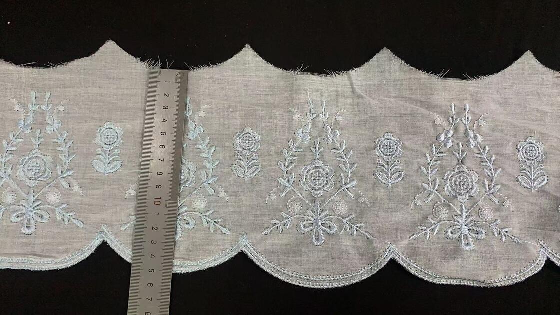 Quality 100% Cotton Soft  Eyelet chicken Embroidery Lace Trim Gold Thread Floral Embroidery Scalloped Lace Edging for Ladies Apparel factory