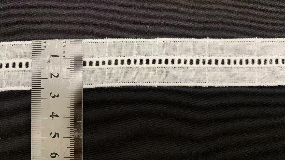 Quality Antique Style Middle East Cotton Lace Trim with Scalloped Edge for Clothing and DIY Fabric Crafts factory