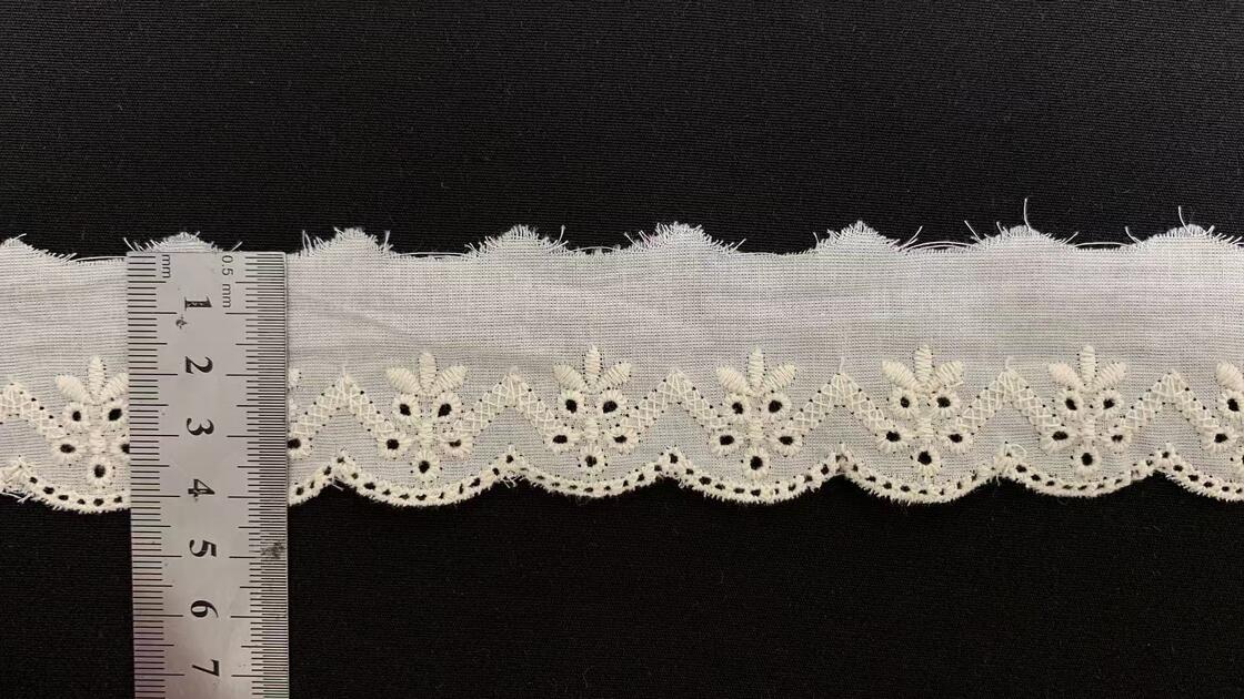 Quality Vintage Middle Eastern Cotton Lace Trim with Scalloped Edge and 3.8 Inches Width for DIY Fashion and Home Decor factory