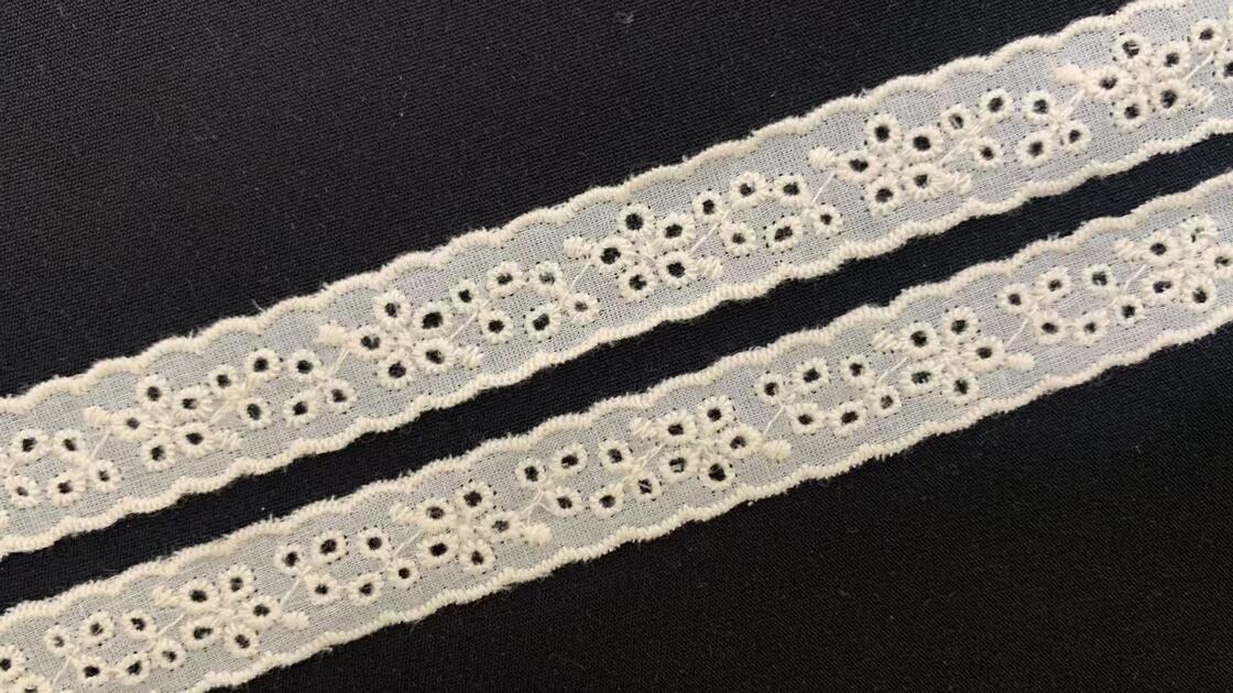 Quality 2cm Cotton Chicken Lace Trim with Small Daisy Eyelet Cutout and Double Scalloped Edge for Dress Garment Lingerie factory