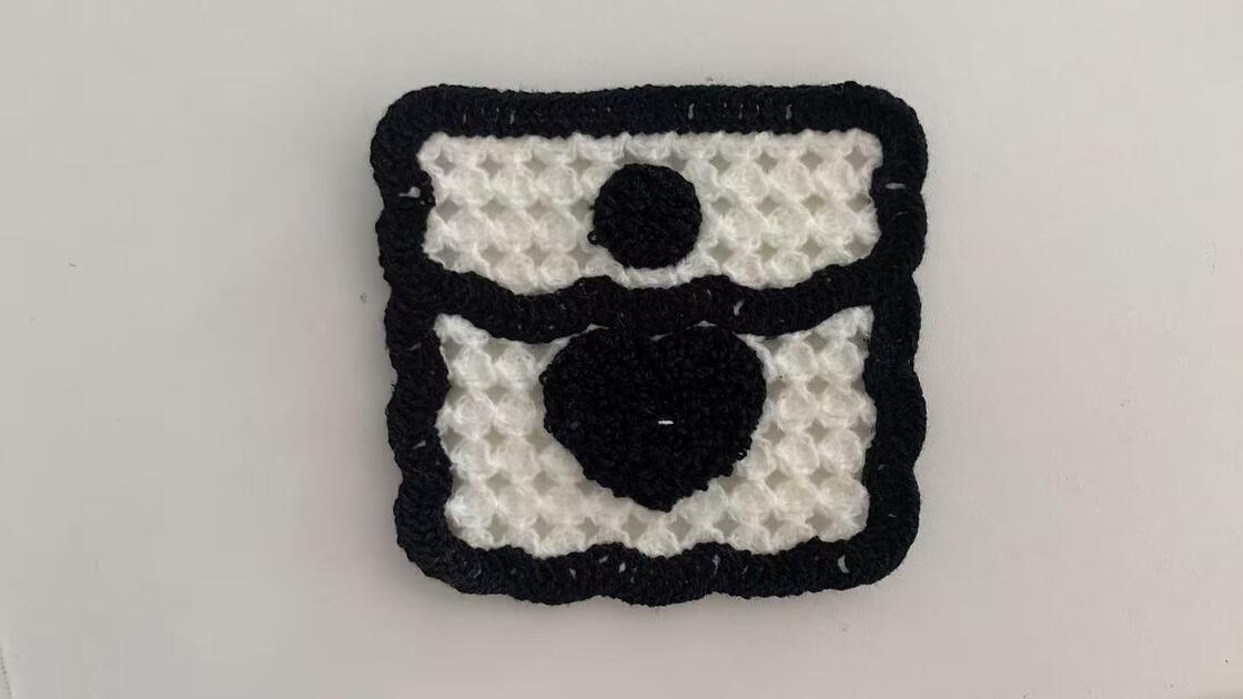 Quality Cotton/Polyester Snag-resistant embroidery patch  Crochet Flower  Square Patch, Floral Crochet Applique for Clothing Decoration factory