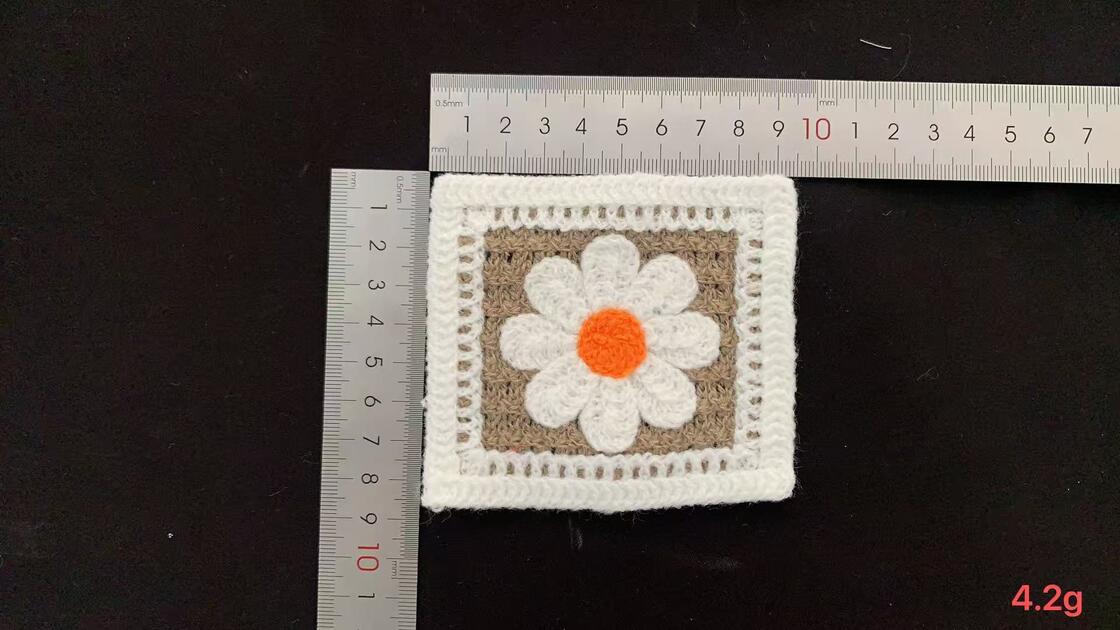 Quality Cotton/Polyester Snag-resistant embroidery patch  Crochet Flower  Square Patch, Floral Crochet Applique for Clothing Decoration factory
