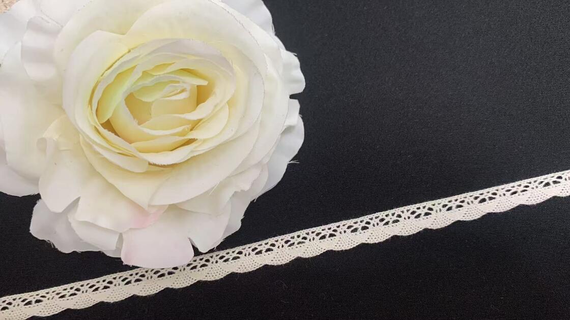 Quality 1cm Width Cotton Crochet Lace Trim with Wavy Scalloped Border and Unique Hollow Pattern for Dress Lingerie Craft Decor factory