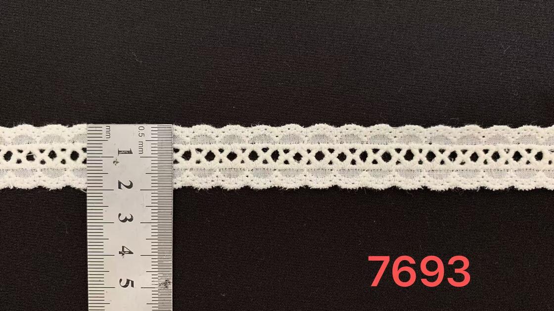 Quality Middle Eastern Design Scalloped Edge Cotton Lace Trim 3.8 Inches Wide for Garments and Home Textiles factory