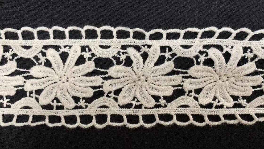 Quality Premium 100% Cotton Water Soluble Lace Trim with Scalloped Edge and Customizable Length for Bridal Gowns factory