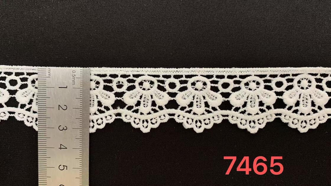 Quality 3.2cm Milk Yarn Water Soluble Lace Trim with Neat Cyclic Floral Pattern and Scalloped Bottom Edge for Dress and Lingerie factory