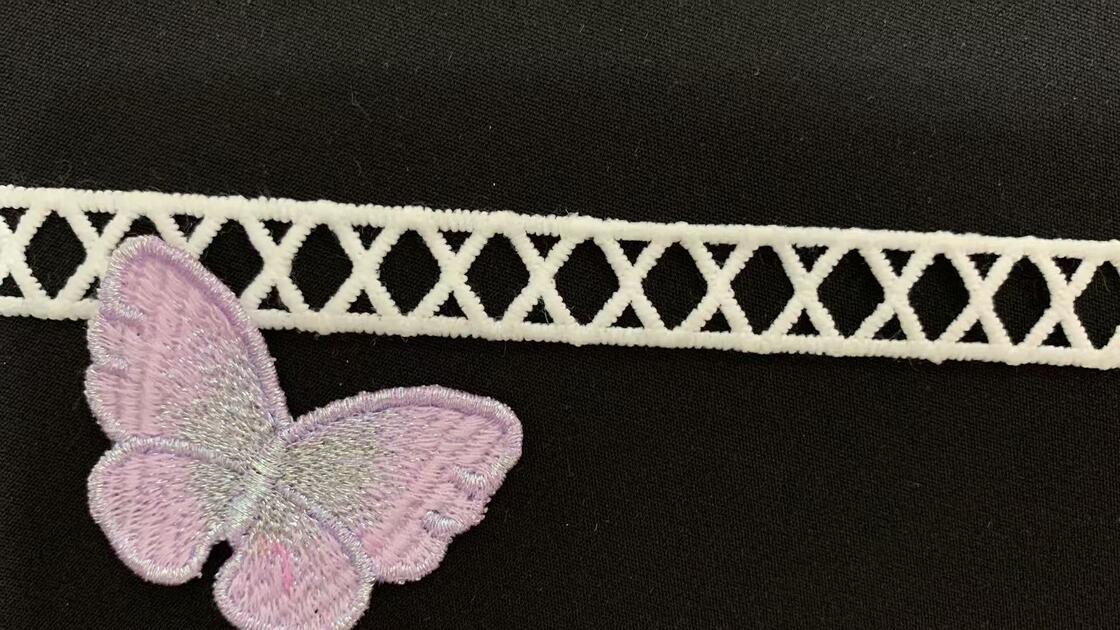 Quality 1.5cm Milk Yarn Water Soluble Lace Trim with Rhombus Geometric Openwork Design Soft Lightweight for Garment and Handicraft factory