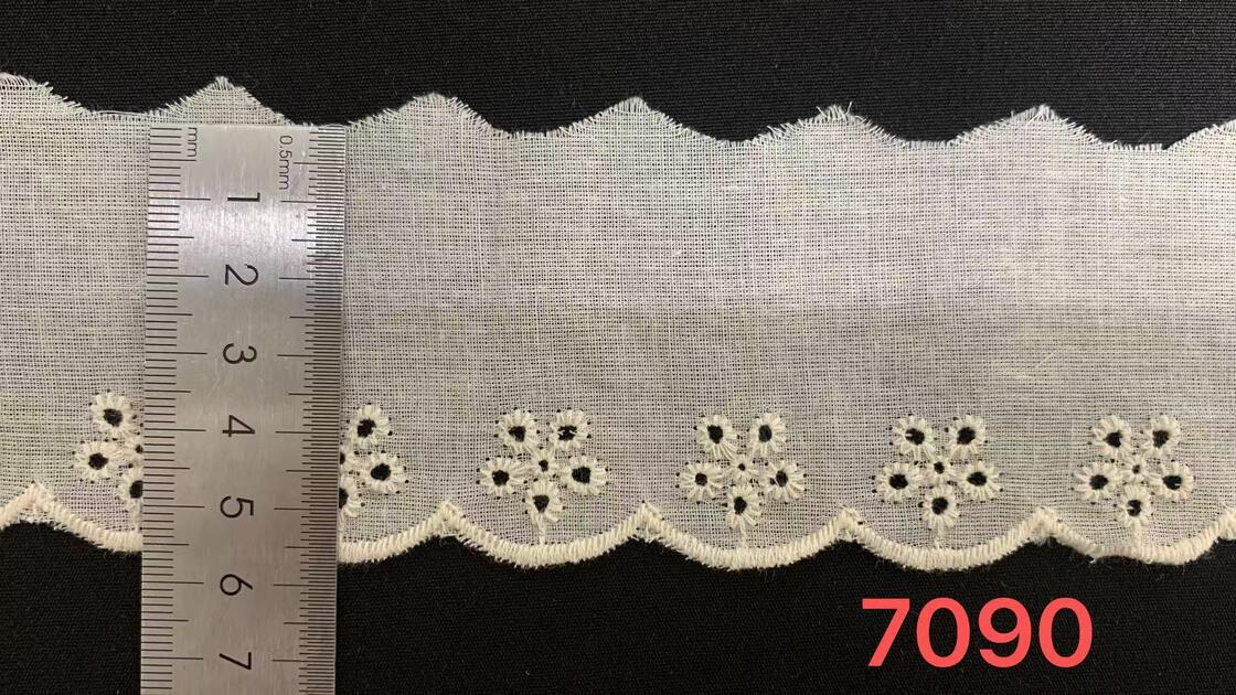 Quality 5.5cm Width Cotton Chicken Lace Trim with Small Floral Embroidery and Wavy Scallop Edge for Garment Trimming factory