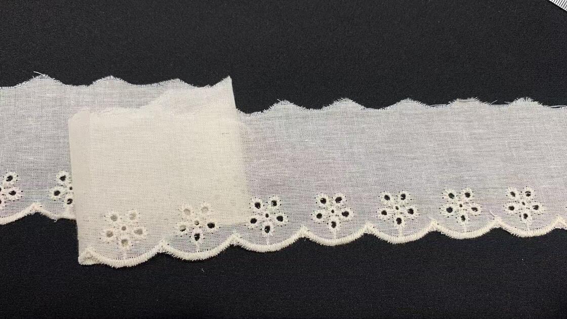 Quality 5.5cm Width Cotton Chicken Lace Trim with Small Floral Embroidery and Wavy Scallop Edge for Garment Trimming factory