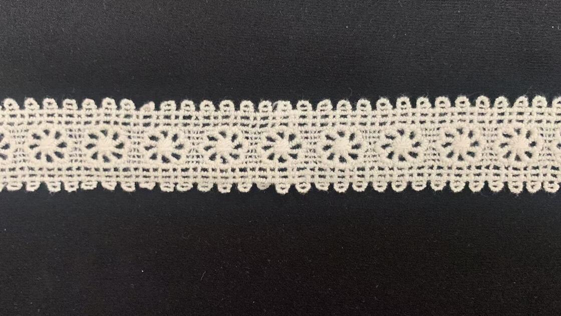 Quality Premium Cotton Water-Soluble Lace Trim with Scalloped Edge and Customizable Length for Bridal Wear factory