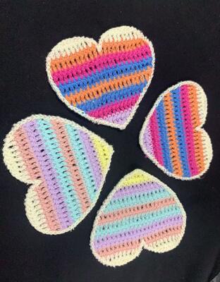 quality 6.5cm Machine-made Embroidered  Heart Motif Lightweight Mini Sew-on Patches for DIY Clothing Bags factory