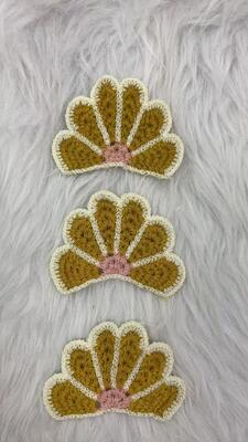 quality Handmade DIY Lace Knitting Gift Crochet Small Fan Shape Items for Customized Gifts factory
