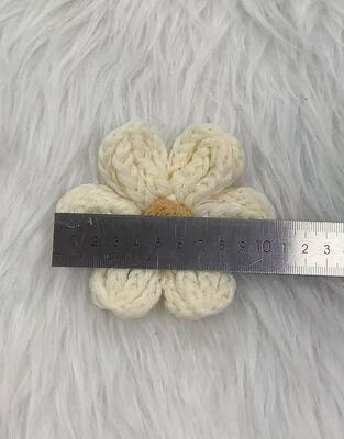 Quality Handmade 3D Knit Flower Puff Patches for Ladies DIY Embroidery Crochet Cotton Thread for Cardigan Sweaters and Hats factory