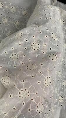 Quality Factory Wholesale All-cotton Embroidered Lace Fabric for Clothing Trimmings factory