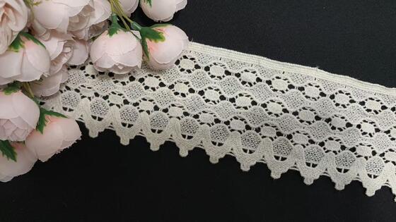 Quality 100% Cotton Embroidery Lace Trim with 9cm Width and Non Stretch for Clothing and Home Textiles factory