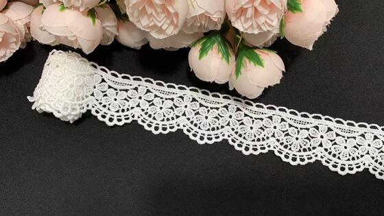 Quality White Polyester Water-Soluble Embroidery Lace Trim, Floral Scalloped Wide Lace Border for Bridal Dress, Lingerie, DIY Crafts factory