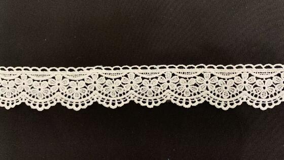 Quality White Polyester Water-Soluble Embroidery Lace Trim, Floral Scalloped Wide Lace Border for Bridal Dress, Lingerie, DIY Crafts factory