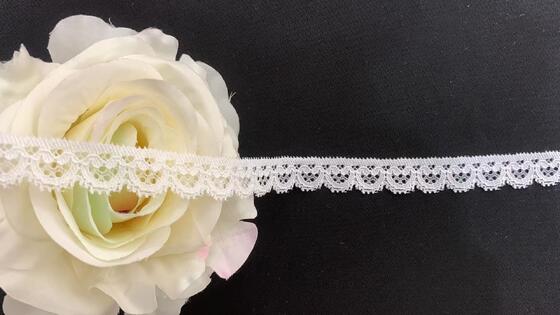 Quality 1.5cm Delicate Heart Pattern Knitted Lace Trim with Fine Openwork for Saree Border & Garments Accessories factory
