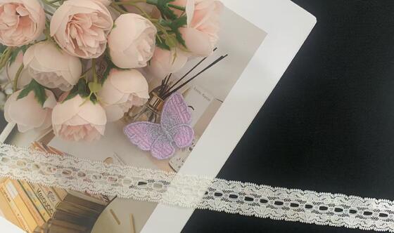 Quality Fine Knitted Lace Trim With Central Eyelet Design, Perfect For Adding Delicate Charm To Any Outfit factory