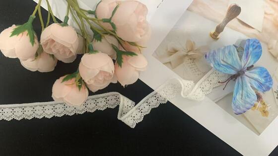 Quality 100% Nylon Sweet Vintage Floral Lace Trim with Scalloped Edge for Wedding Dresses, Bridal Accessories and Blouses factory