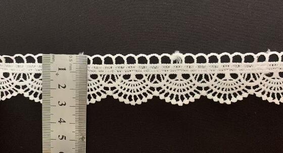 Quality 3cm Width Premium Milk Silk Floral Lace Trim with Scallop Edge and 3D Floral Pattern for Garments and DIY Crafts factory