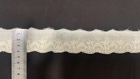 Quality Vintage Middle East Cotton Lace Trim with Scalloped Edge for Fashion Garments and DIY Crafts factory