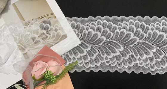 Quality 19CM Wide Stretch White Lace Trim A1Z018 Peacock Feather Pattern Elastic Lace For Lingerie Nightgown Dress Decoration factory