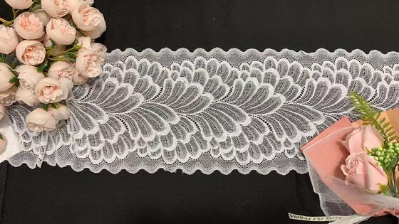 Quality 19CM Wide Stretch White Lace Trim A1Z018 Peacock Feather Pattern Elastic Lace For Lingerie Nightgown Dress Decoration factory