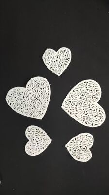 Quality Soft 100% Polyester Hollow Crochet Heart Lace Patch, Romantic Heart Embroidery Applique for Fashion Clothing Accessories factory
