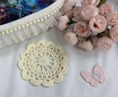 Quality 100% Cotton flower patche  Hollow Embroider Floral Lace Applique, Sew-on Round Doily Patch for Cup Coaster Children Clothing Decoration factory
