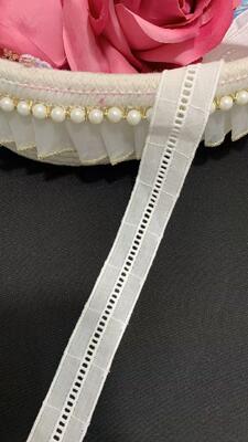 Quality Antique Style Middle East Cotton Lace Trim with Scalloped Edge for Clothing and DIY Fabric Crafts factory