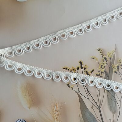 Quality Soft Cotton Thread Water Soluble Embroidery Lace Trim, Continuous Loop Fringe Decorative Lace Edging for Fashion Apparel factory