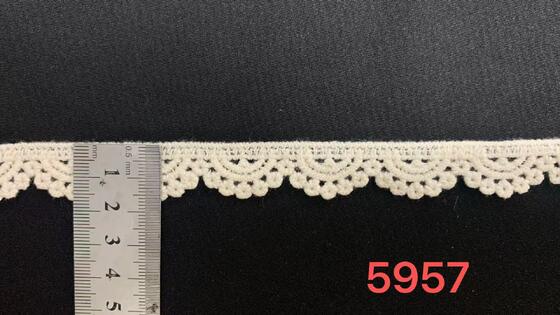 Quality 1.5cm Cotton Water Soluble Lace Trim with Scalloped Edge Soft Lightweight for Dress Lingerie Decoration factory